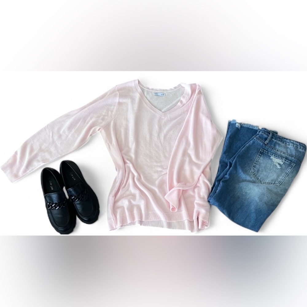 Croft & Barrow Light Pink V-Neck Sweater